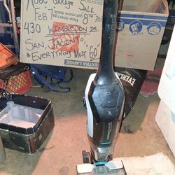 Crosswave Vacume/ Hardwood Floor Mop 