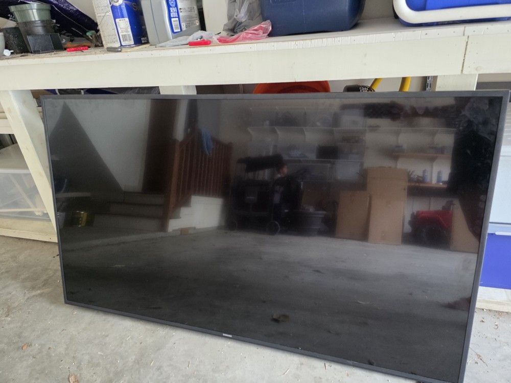 65 inch Samsung TV