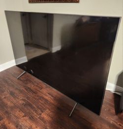 82" Samsung TV