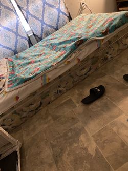 Twin Bedroom