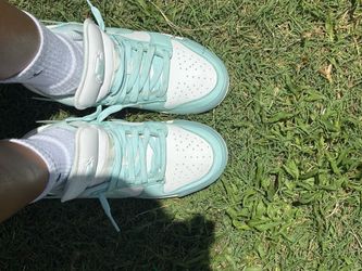Nike Dunk Low Women’s Size 6 Teal and White