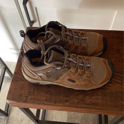 Ladies Keen Hiking Shoes