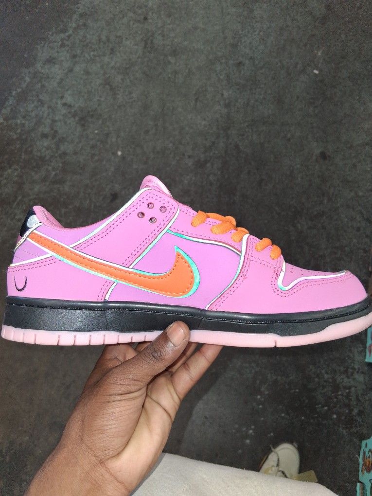 Nike SB x Powerpuff Girls "Blossom"
