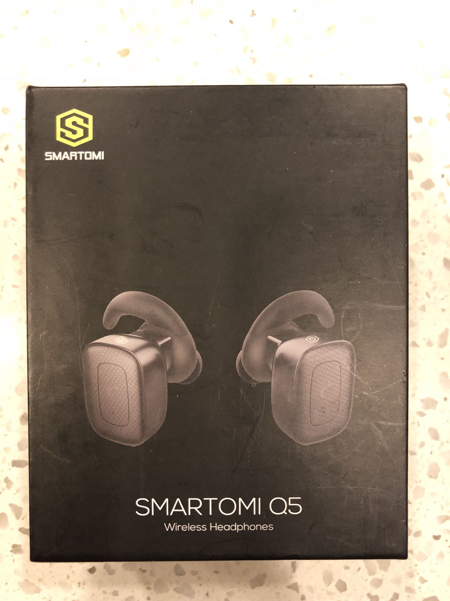 Wireless headphones earbuds