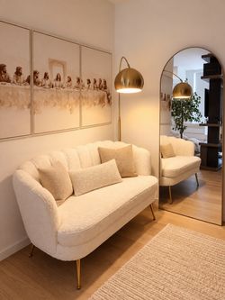 Modern Luxury Living Room Set – BRAND NEW NEVER USED – $899
