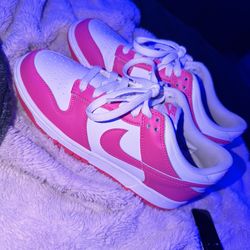 Pink fuchsia nike dunks