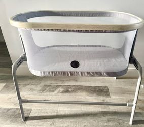 Maxi-Cosi® lora Bassinet