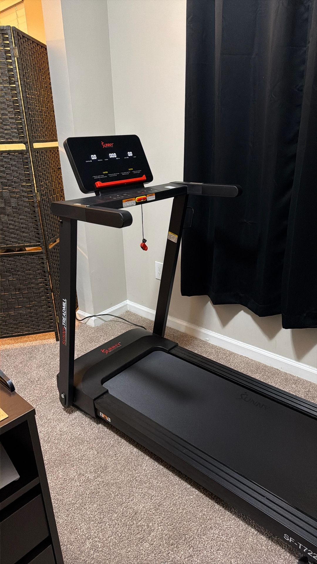 Sunny Health & Fitness Interactive Slim Folding Treadmill