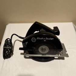 Black & Decker Circular Saw Model 7308  7-1/4 Inch Saw