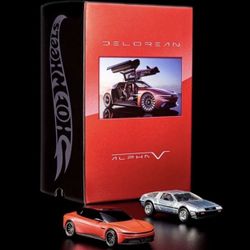 Mattel Creations Hot Wheels x DeLorean | DMC-12 & Alpha5 Collector Set