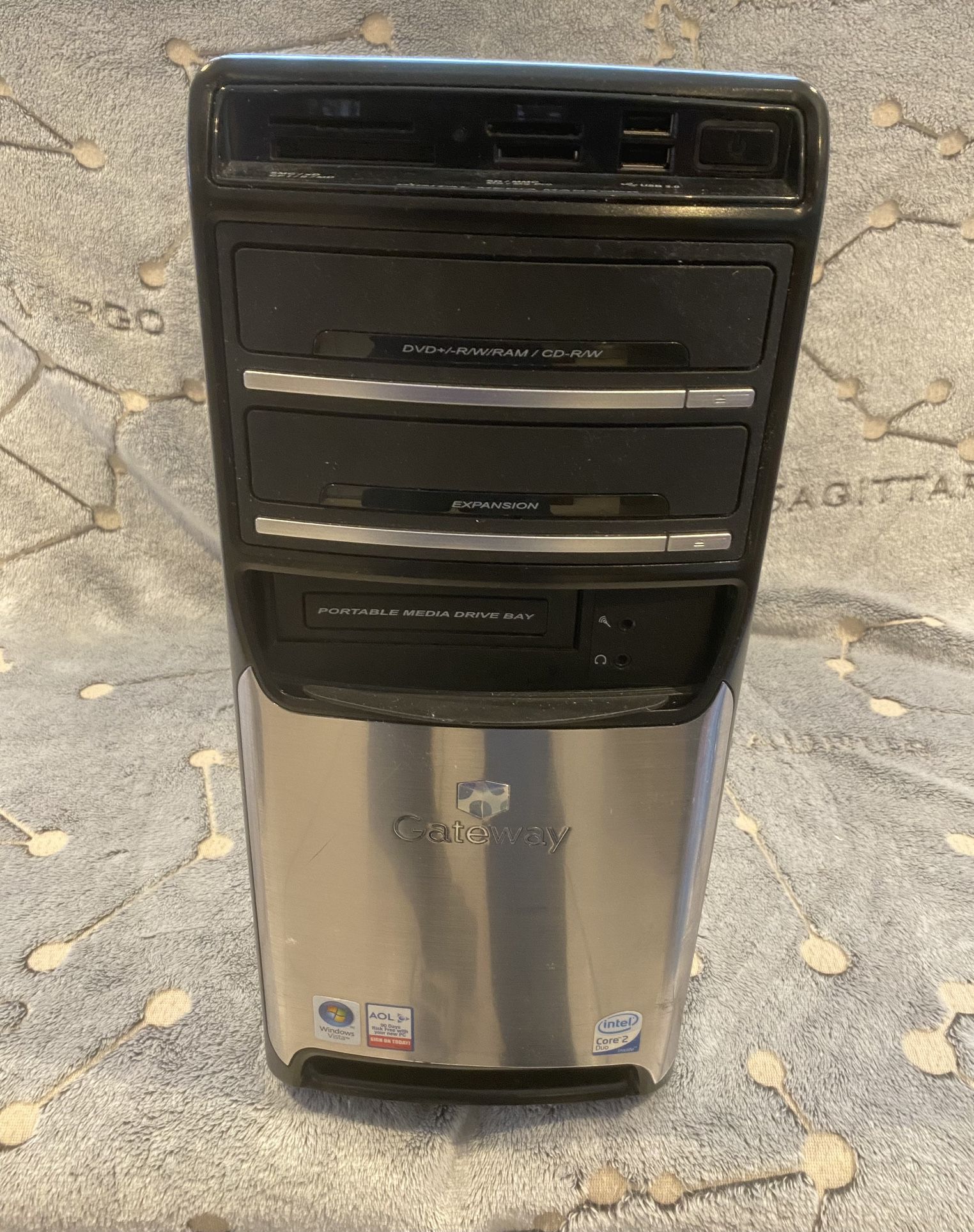 Gateway computer Tower