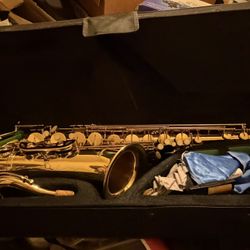 MENDINI Tenor Saxophone Excellent Condition Gold