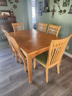 Oak  Dining Table and Chair Set