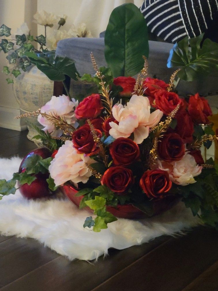 Silk Floral Arrangements. 