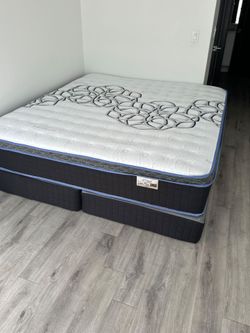 Queen size Elite Bamboo Pillow Top Mattress 12"