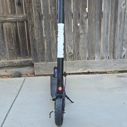 Gotrax G2 XL Electric Scooter BATTERY NOT WORKING 