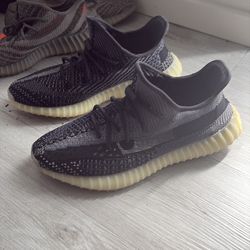 Authentic Yeezy 350 V2 Carbon