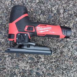 Milwaukee 2545-20 Fuel Jigsaw Almost New Condition With Bat & Charg. For Pick Up Fremont Seattle. No Low Ball Offers Please. No Trades. Yes I Have It