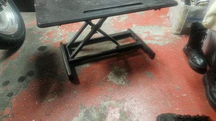 Air Lift Table 
