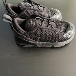 Kids Nike Shoes Size. 10c