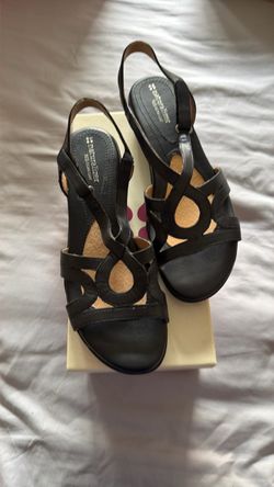 Naturalizer Black Strappy Wedge Sandals Size 8.5