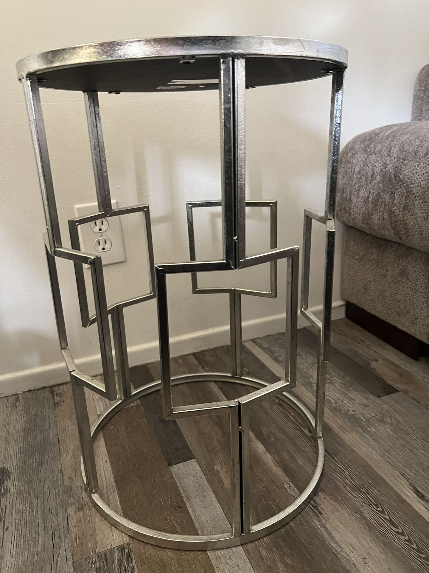 Mirrored Table Stand