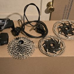 **SRAM RIVAL AXS E TAP GROUPSET & MORE**