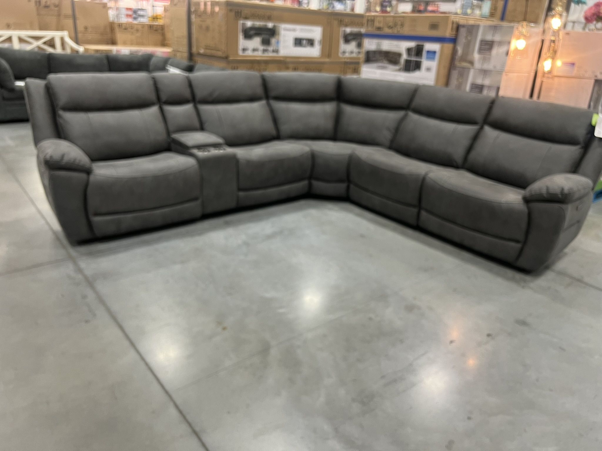 Use 3-Piece Reclining Sectional Couch