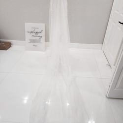 Cathedral Lace Pearl Veil