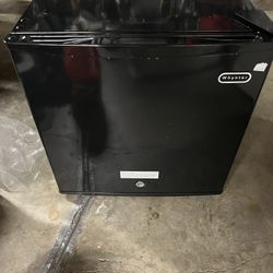 Whynter Refrigerator 