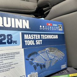 Quinn 428  Mechanic Tool Set 