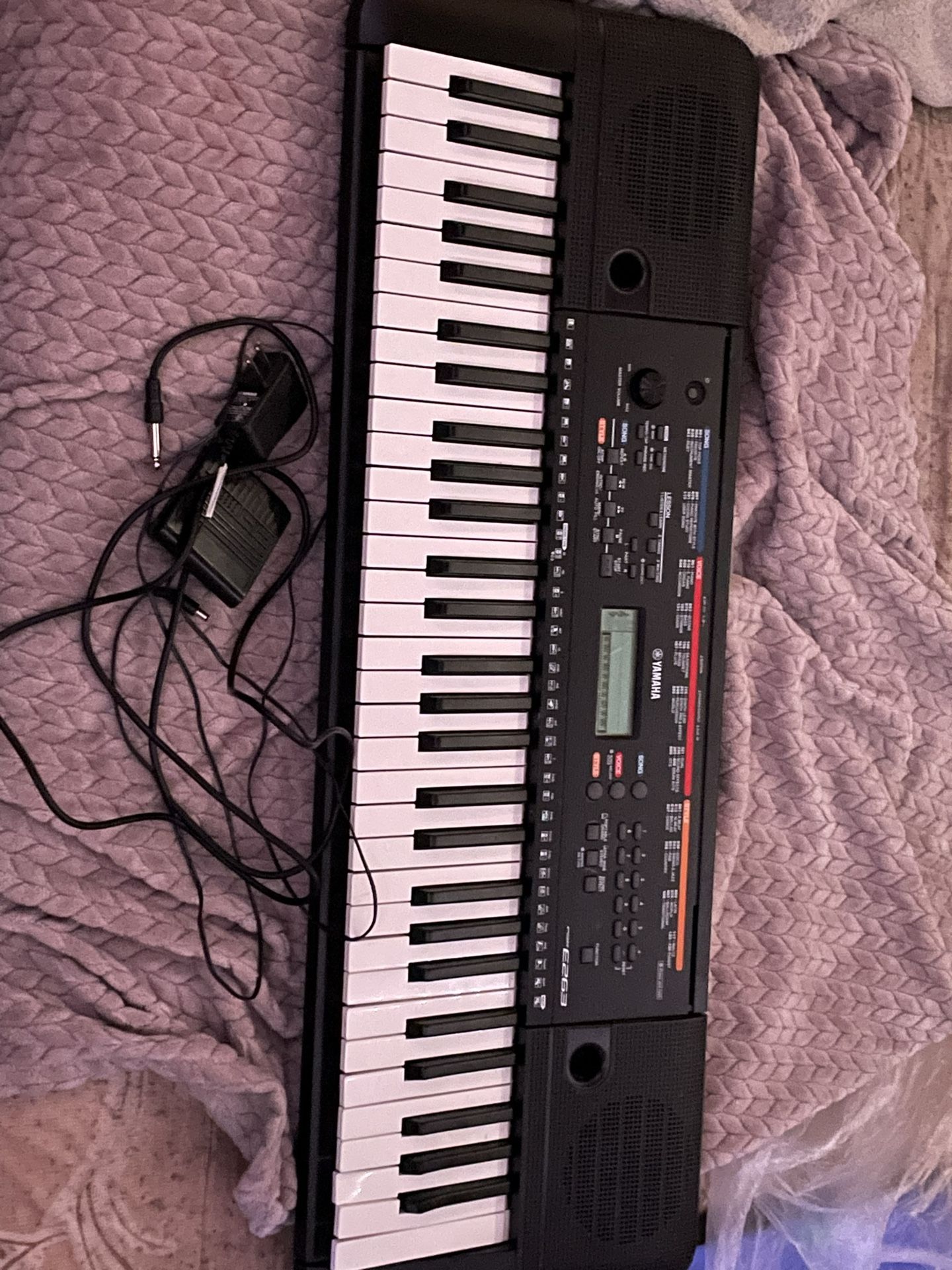 Yamaha Keyboard/ Piano