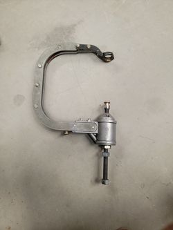Valve spring compressor