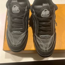 LV TRAINER SNEAKERS