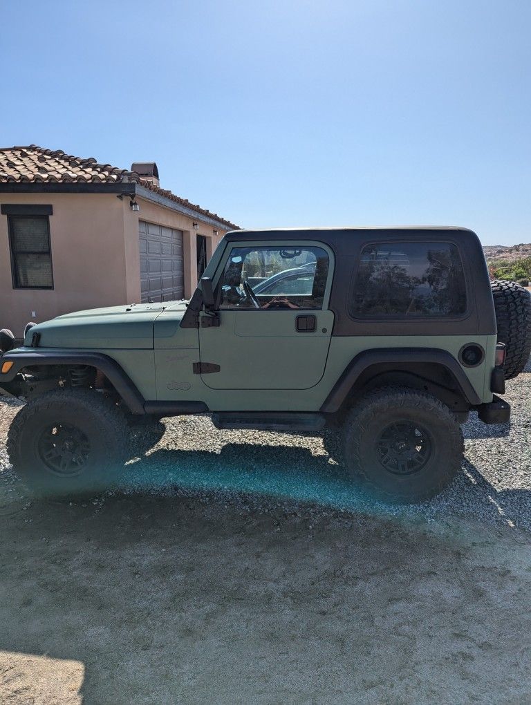 2002 Jeep Wrangler 4x4 6 Cylinder