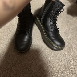 Dr Marten Boots 