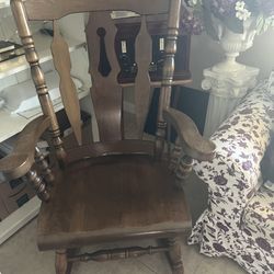 Country Style Solid Wood Rocking Chair 