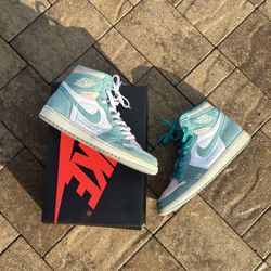 Jordan 1 Mocha & Turbo Green