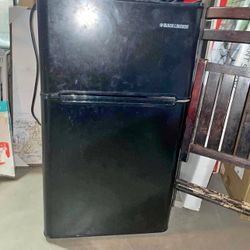 Black N Decker 3.1 Cu Feet 