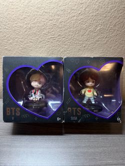 BTS V & Suga figures