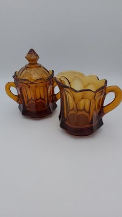 Beautiful Vintage Imperial Glass "Old Williamsburg Pattern" Sugar & Creamer