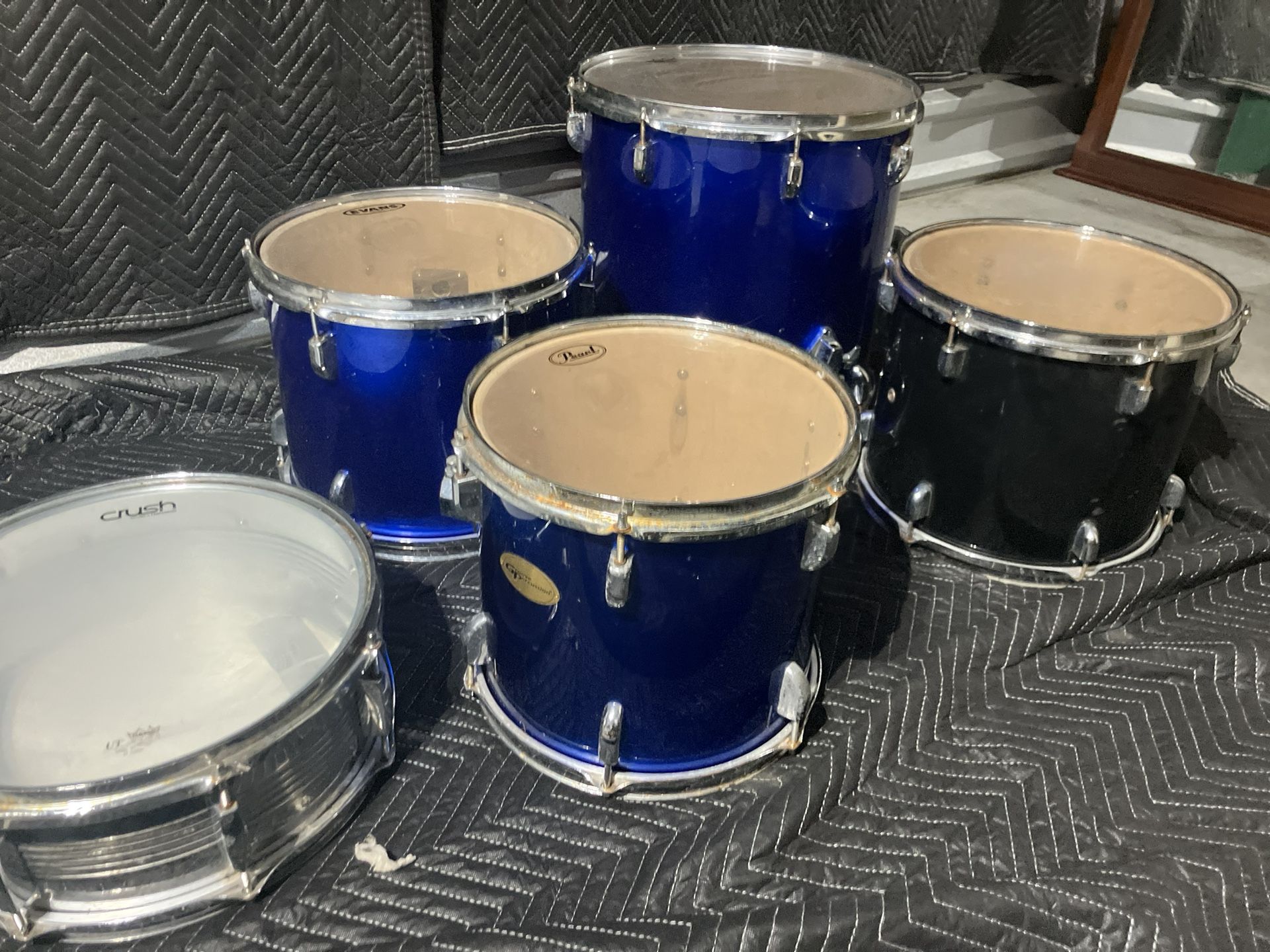 5 DRUMS (SNARE, 4 TOM) (DELIVERY AVAILABLE)