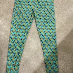 Lularoe Tall and Curvy Leggings Size L