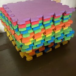 15 Interlocking Foam Pieces 