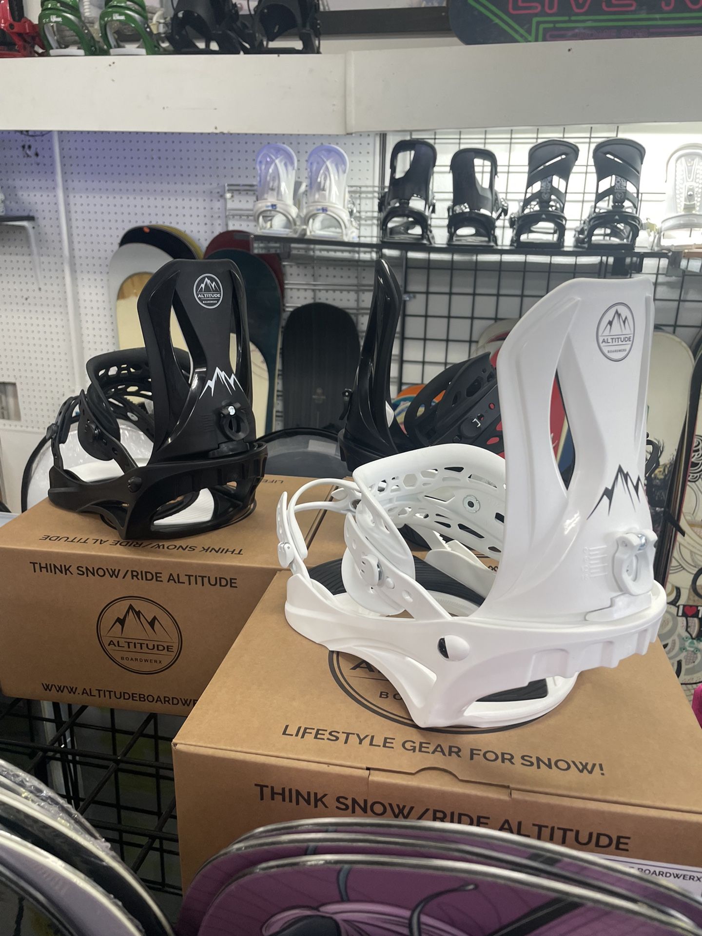 Brand New Large Mens Snowboard Bindings On Sale Free Installation