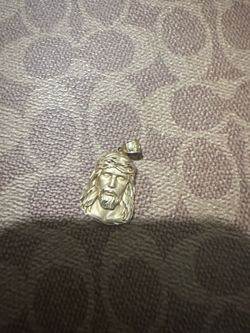 14k gold pendant
