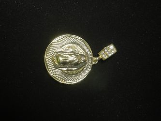 18k Gold Plated Pendant 