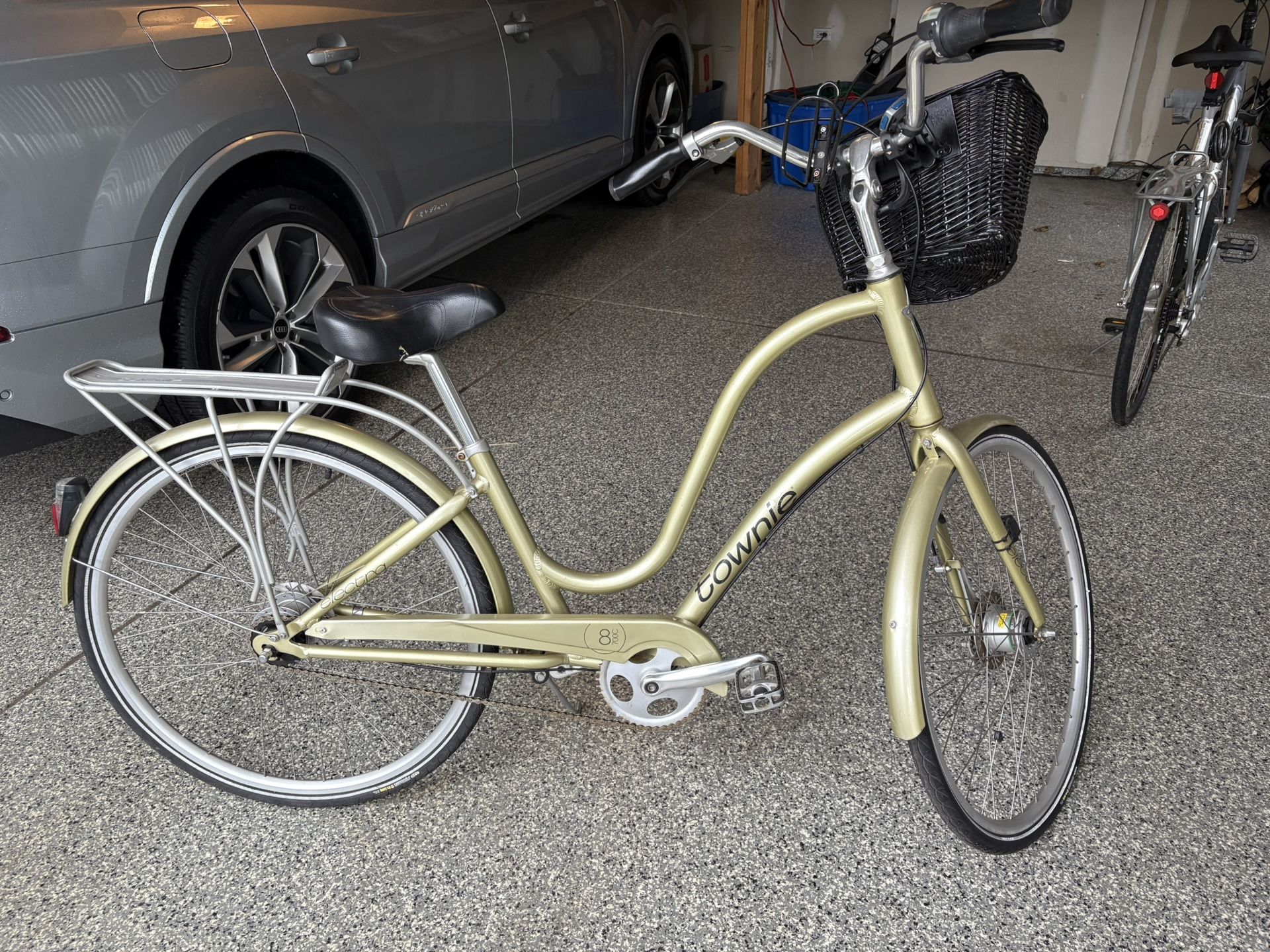 TOWNIE 8 700C Cruiser Bike With Basket And Back rack NON Electric
