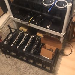 2 Cryptocurrency Machines 