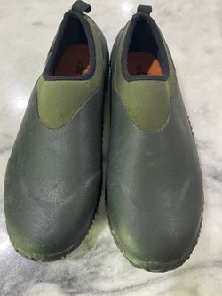 Size 9 Men’s Garden Shoes